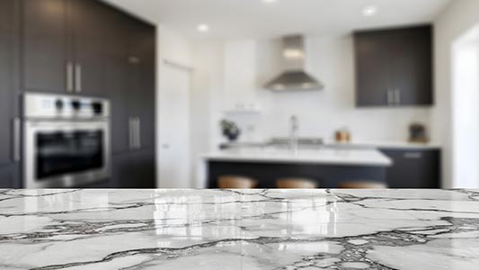 Височина на кухненския плот - как да изберете такава, която отговаря на вашия ръст?